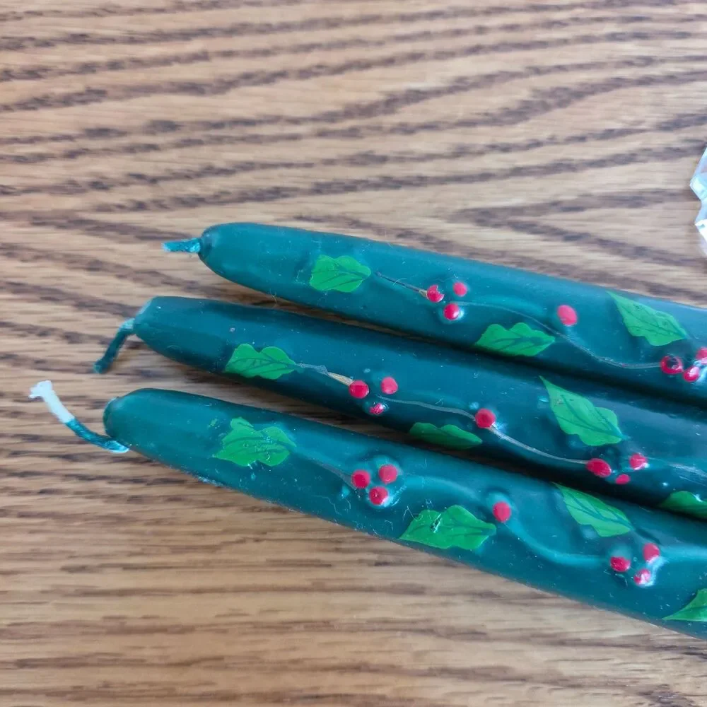 VTG Tag Hand Painted Christmas Holly Berry Green Taper Candles 12